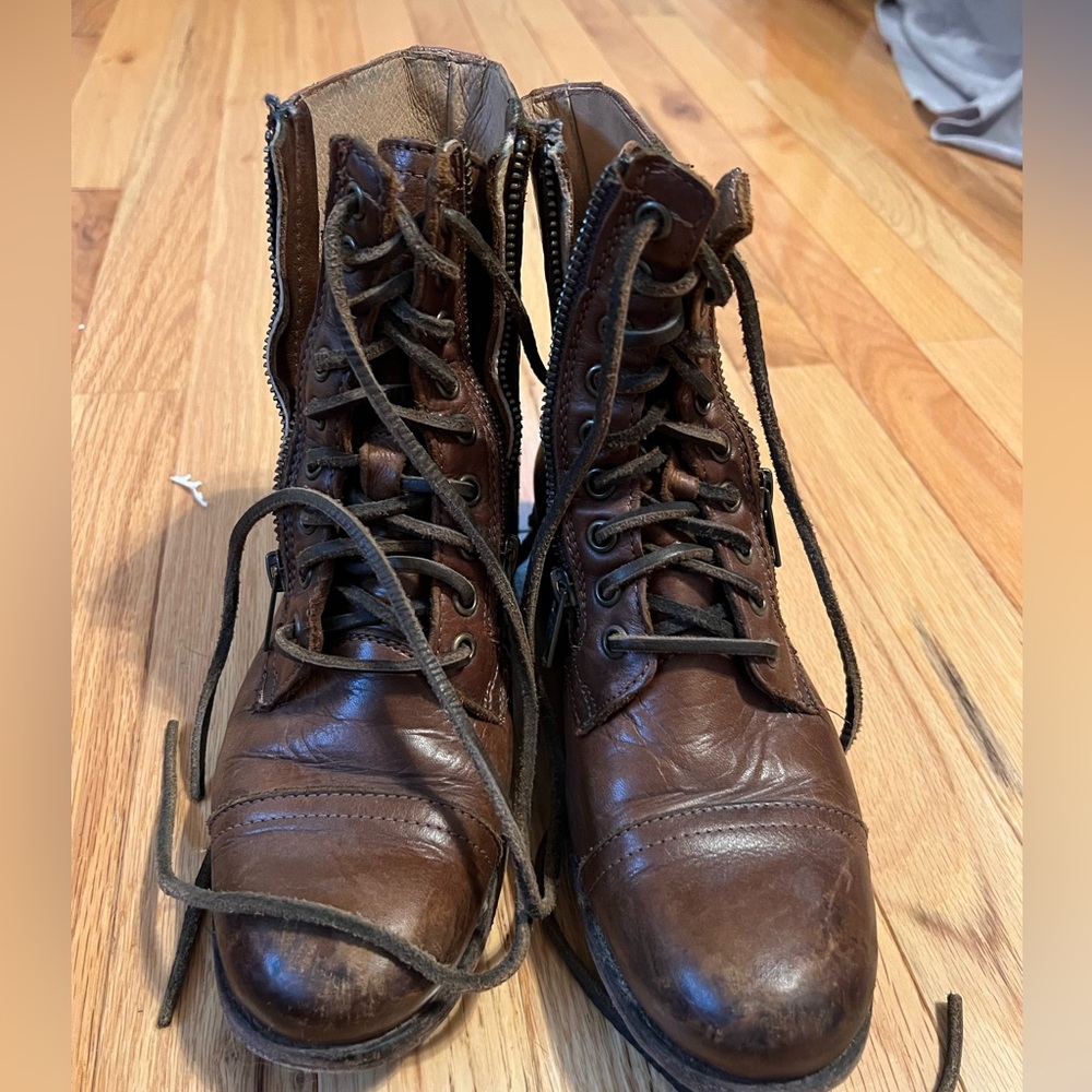 Women’s Frye boots